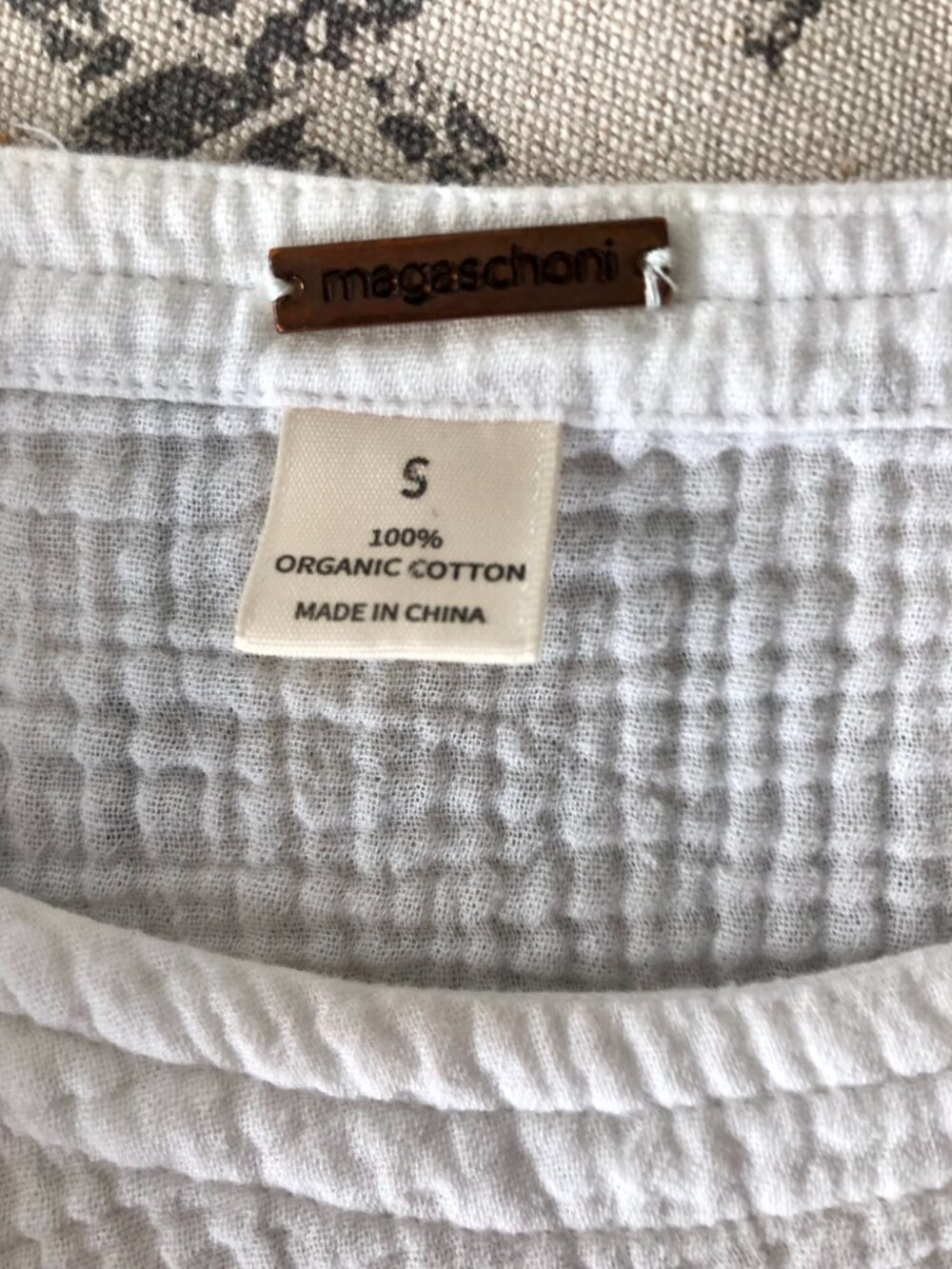 White Organic Textured Cotton Pullover Top - Picture 2 of 5